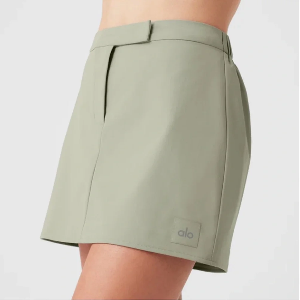 Alo Yoga High Speed Mini Skirt - in Limestone Green